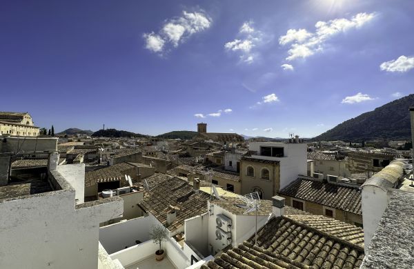 Casa de pueblo en Pollensa Mallorca en venta para reformar