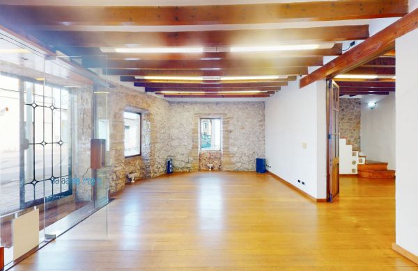 Townhouse in Puerto Pollensa with covered private parking space for sale.