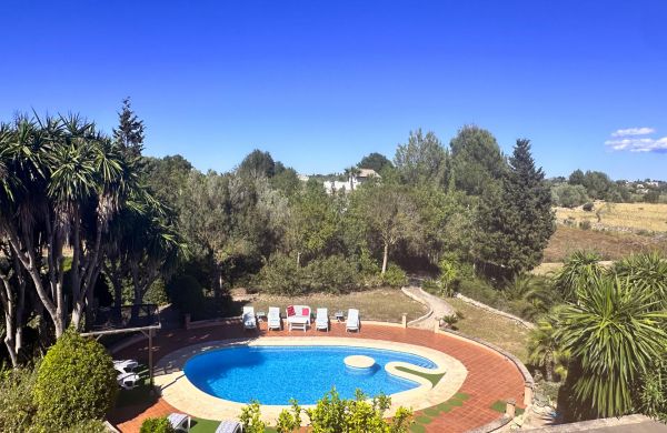 Grosszügige Finca bei Santa Margalida Mallorca mit Gästehaus und Pool zu verkaufen