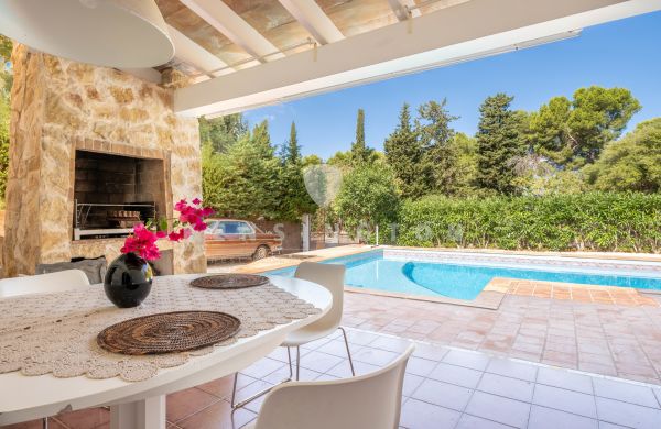 Villa Bonaire Alcudia Mallorca mit Pool und Ausblick kaufen