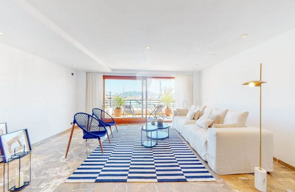 Tour virtual - Apartamento duplex en primera linea del Puerto Pollensa Mallorca con vistas