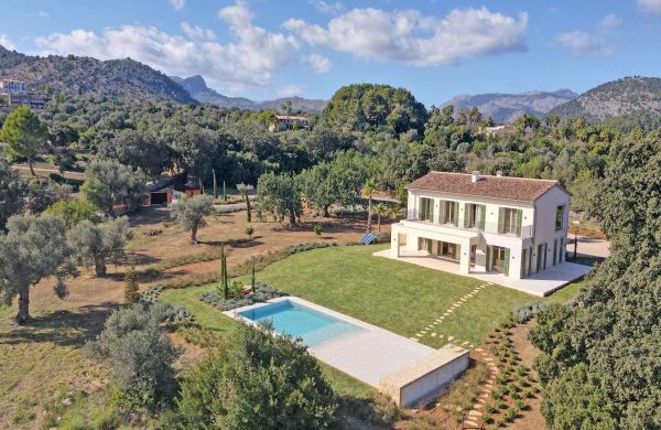 Neuerbautes Landhaus in der Nähe von Pollensa Mallorca zu verkaufen