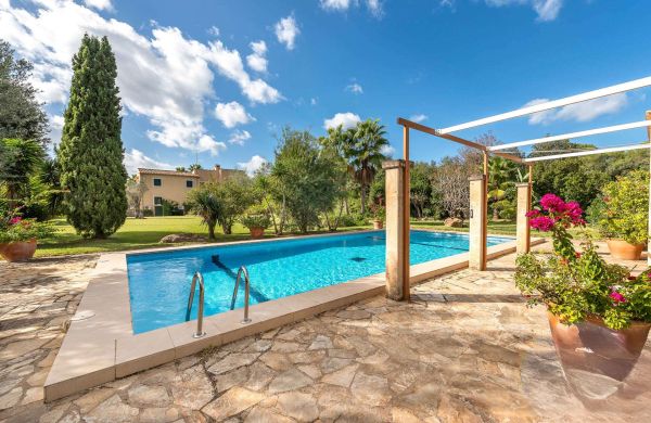 Wunderschöne Finca in Alcudia Norden Mallorca mit Gästehaus, Pool und eingewachsenem Garten