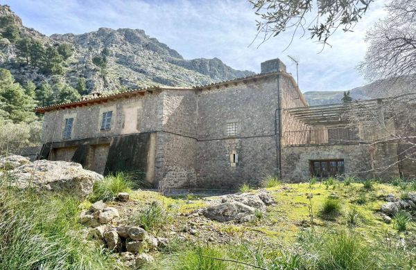 Spectacular property in Sa Calobra with restaurant, and over 5,600,000 m² of land for sale