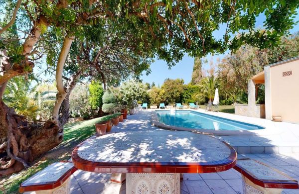 Exclusive - 7 bedroom Villa in Bonaire, Alcudia with pool and garages in top location