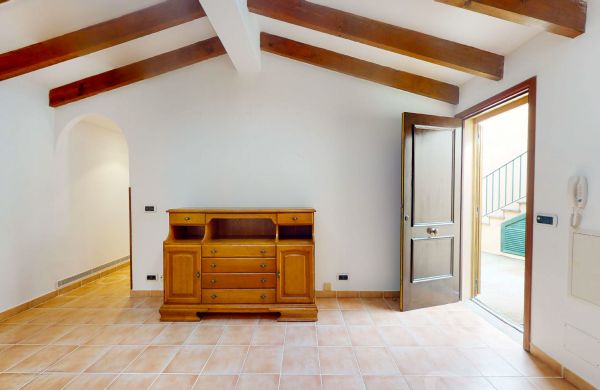 Stadthaus in Puerto Pollensa mit privater Zufahrt, Parkplatz und Terrasse zu verkaufen
