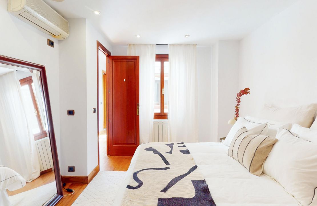 Magnificent duplex apartment in Puerto Pollensa first line to the sea for sale