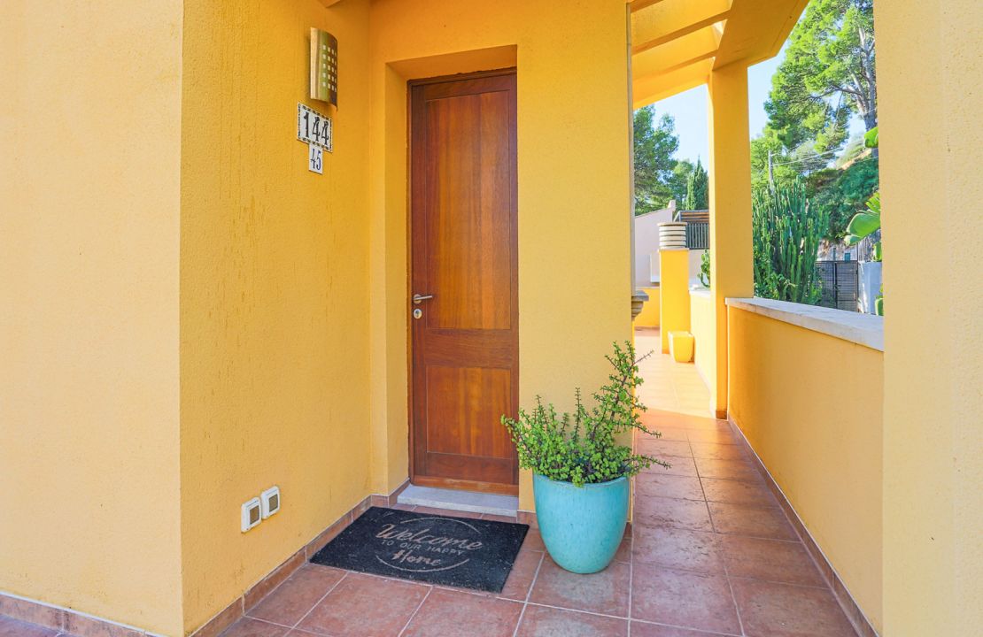 Puerto Pollenca Villa in the exclusive Gotmar region with sea views and holiday rental license