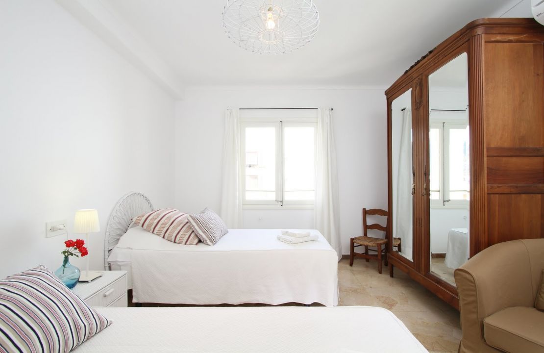 Third floor apartment for rent with lift in first sea line located in Puerto Pollenca
