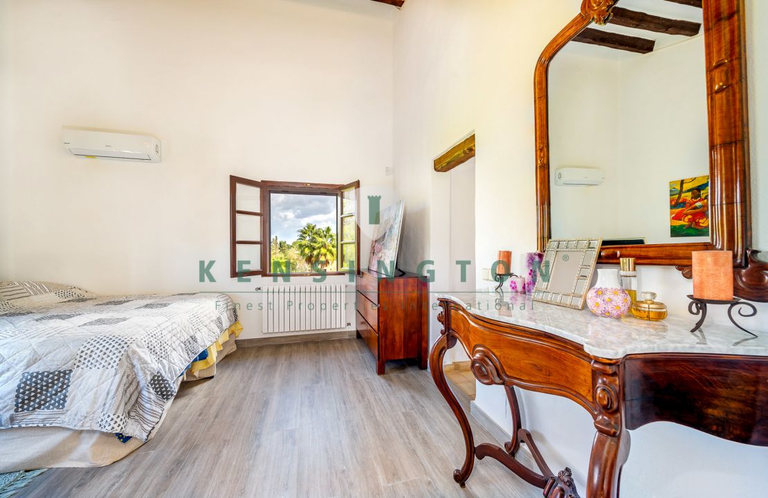Authentic country house Pollensa / Alcudia with pool, guest house, garage and amazing gardens for sale