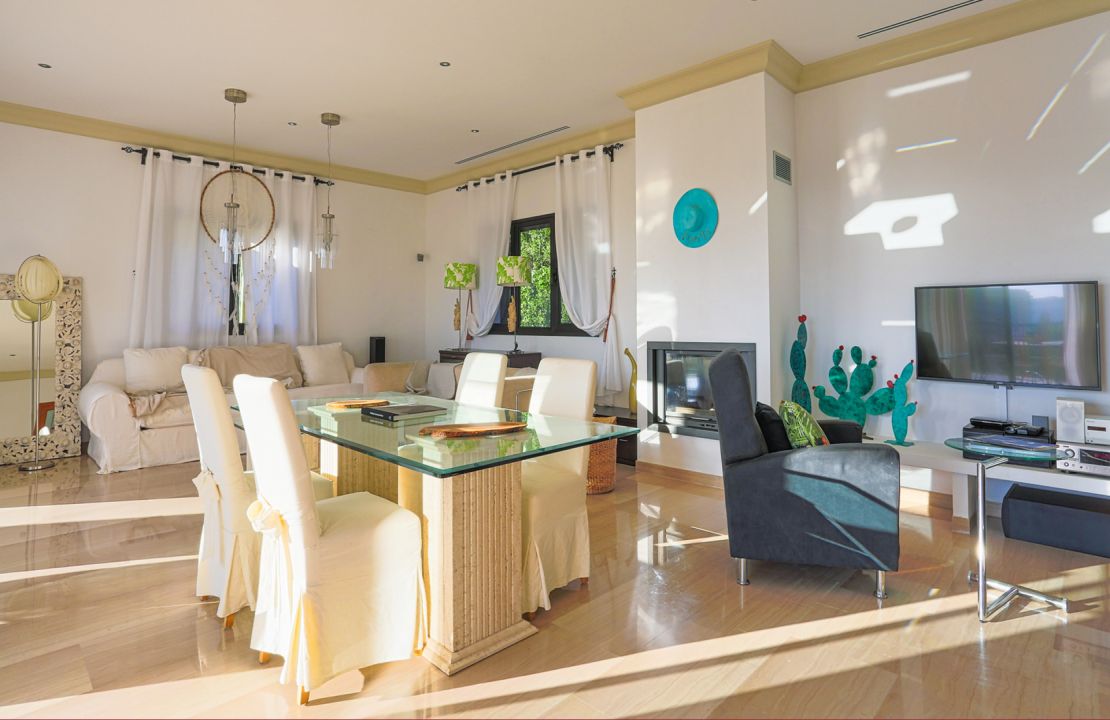 Puerto Pollenca Villa in the exclusive Gotmar region with sea views and holiday rental license