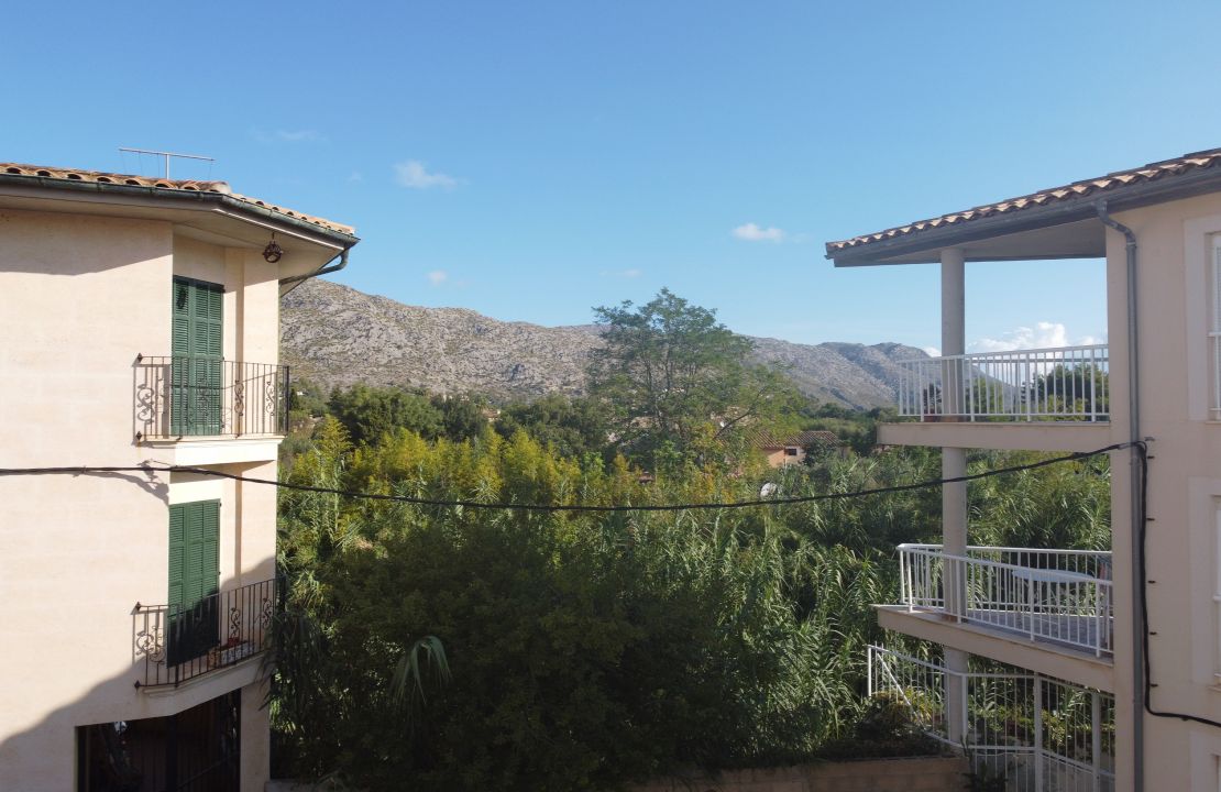 Parcela en Pollensa, Mallorca en venta con licencia para construir una casa unifamiliar