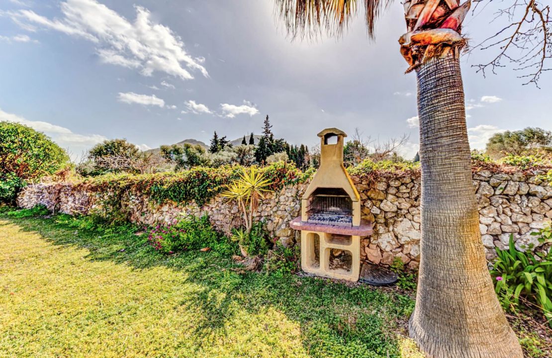 Lovely Villa with holiday rental license and very good location close to Alcudia
