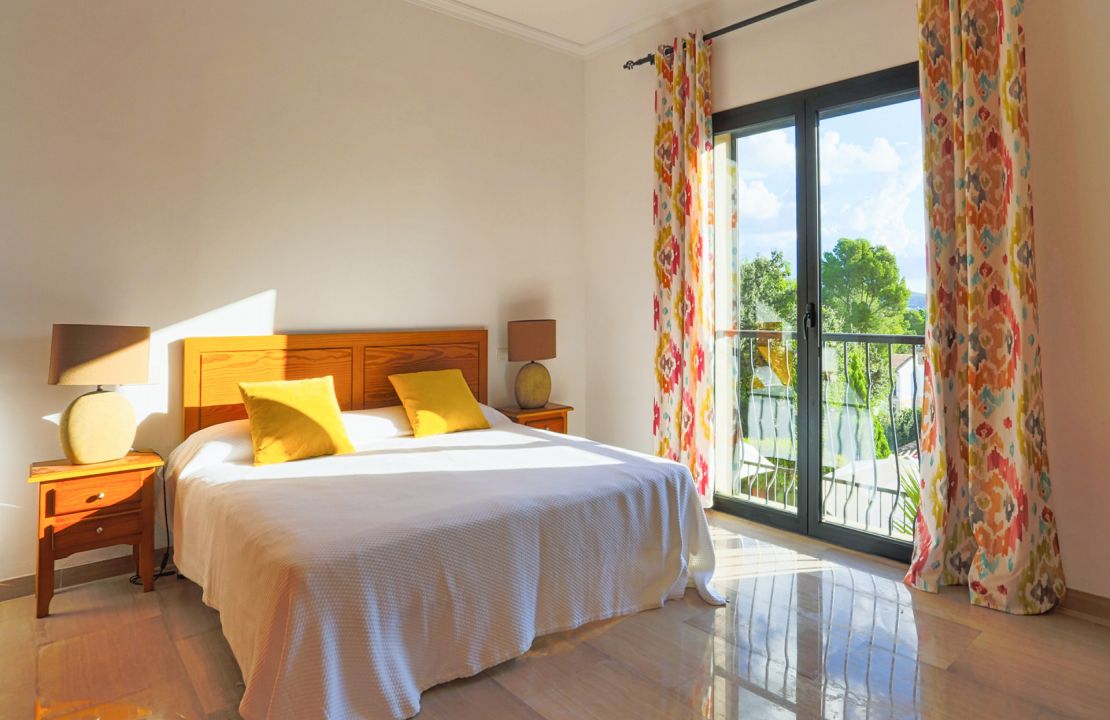 Puerto Pollenca Villa in the exclusive Gotmar region with sea views and holiday rental license