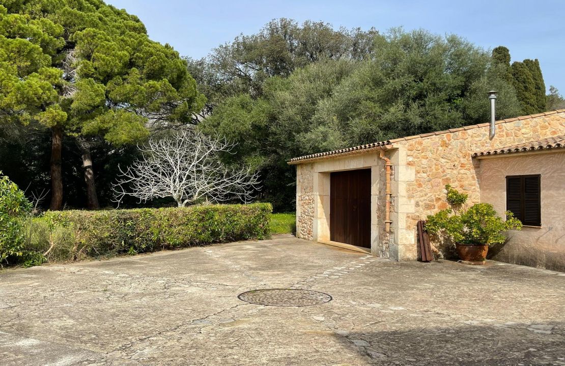 Finca for long term rental in Pollensa with pool and garden