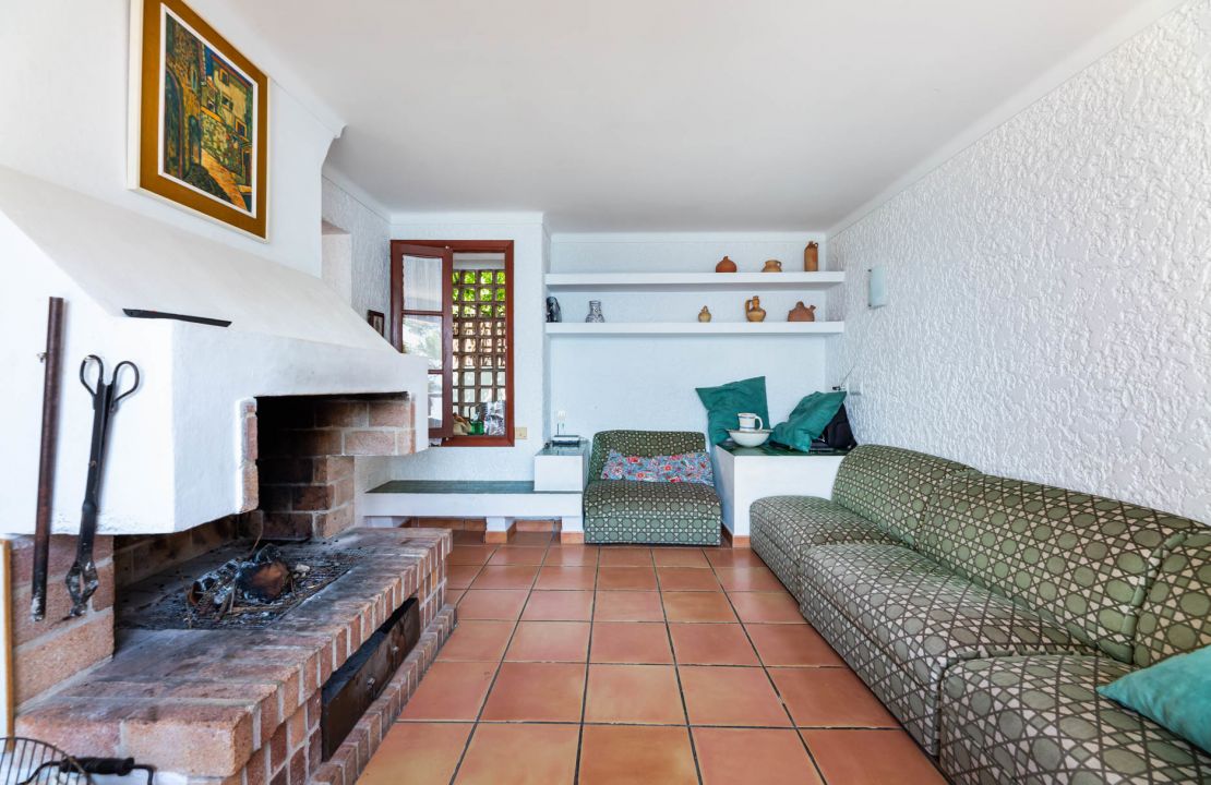 Second line Mediterranean beach house in Alcudia, Alcanada with stunning sea views and rental license
