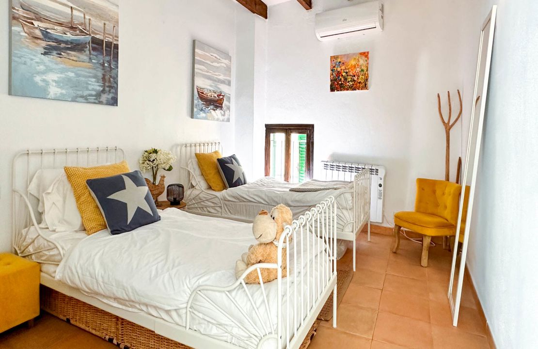 Encantadora casa en Mallorca Pollensa con licencia de alquiler vacacional y terraza en venta