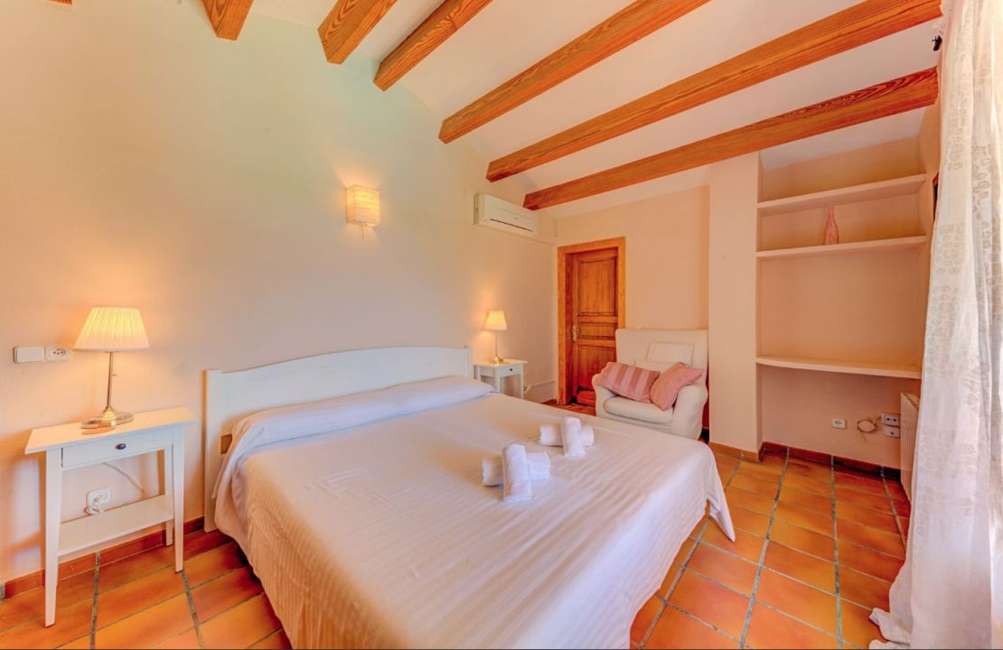 Lovely Villa with holiday rental license and very good location close to Alcudia