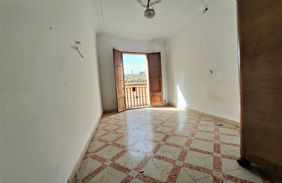 Townhouse in Sa Pobla with enormous potential