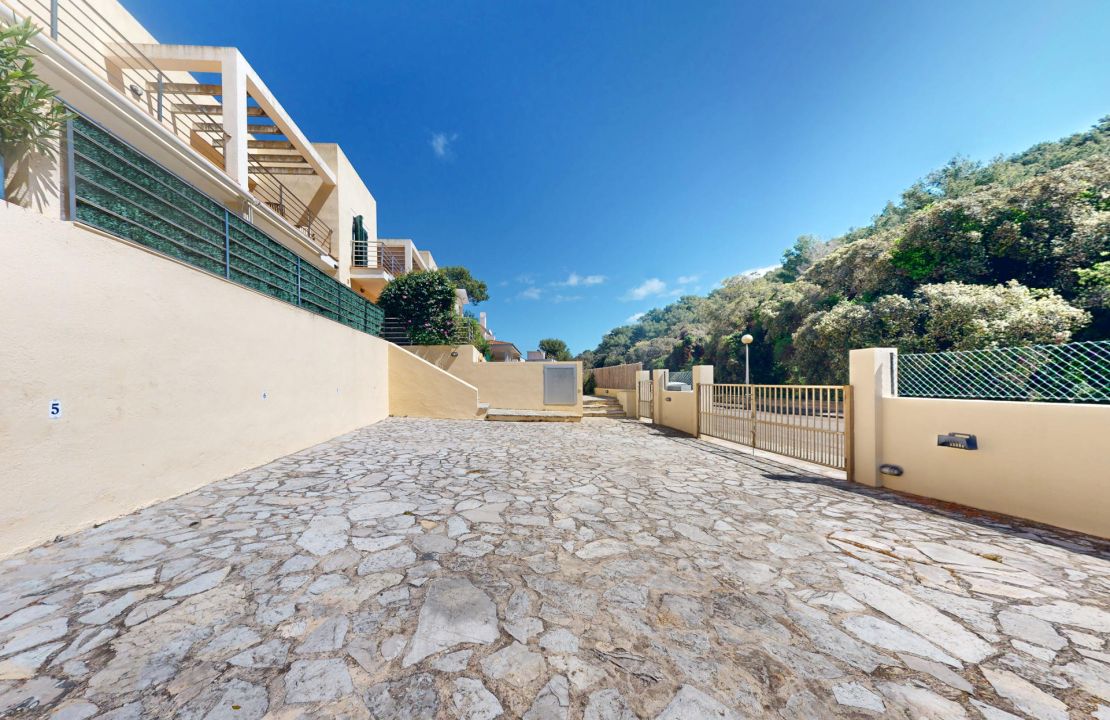 Charming Apartment in Cala San Vicente with pool, close to the Beach