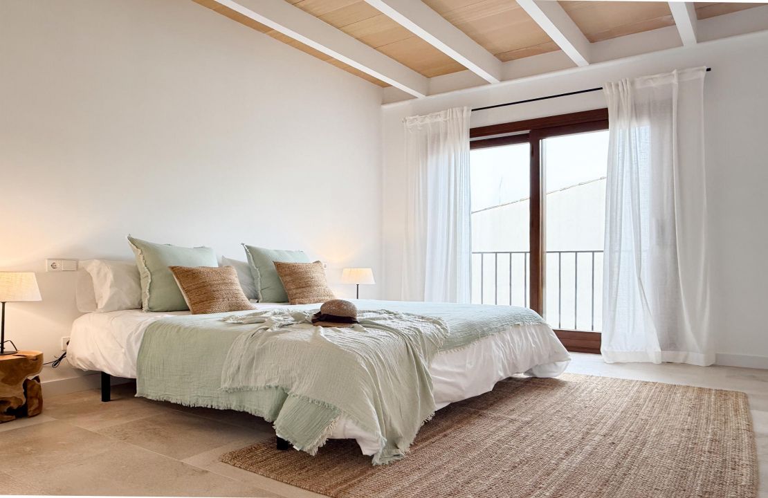 High quality townhouse Pollensa with pool and garage for sale