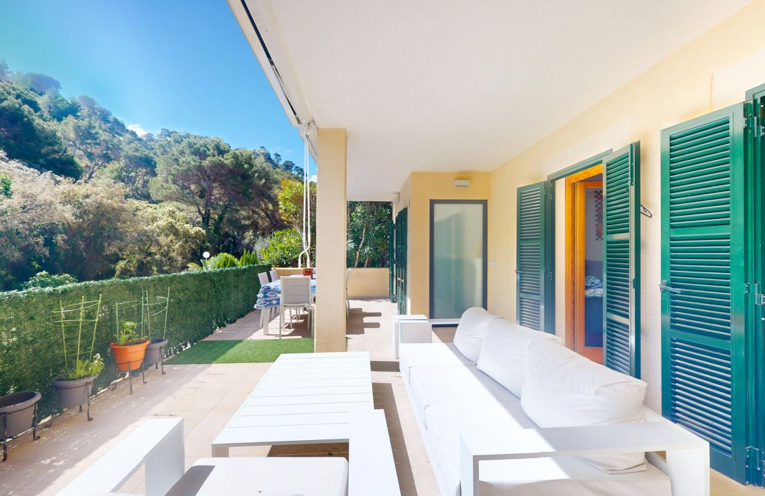 Charming Apartment in Cala San Vicente with pool, close to the Beach