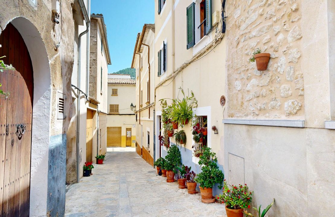 Casa reformada en venta en el casco antiguo de Pollensa