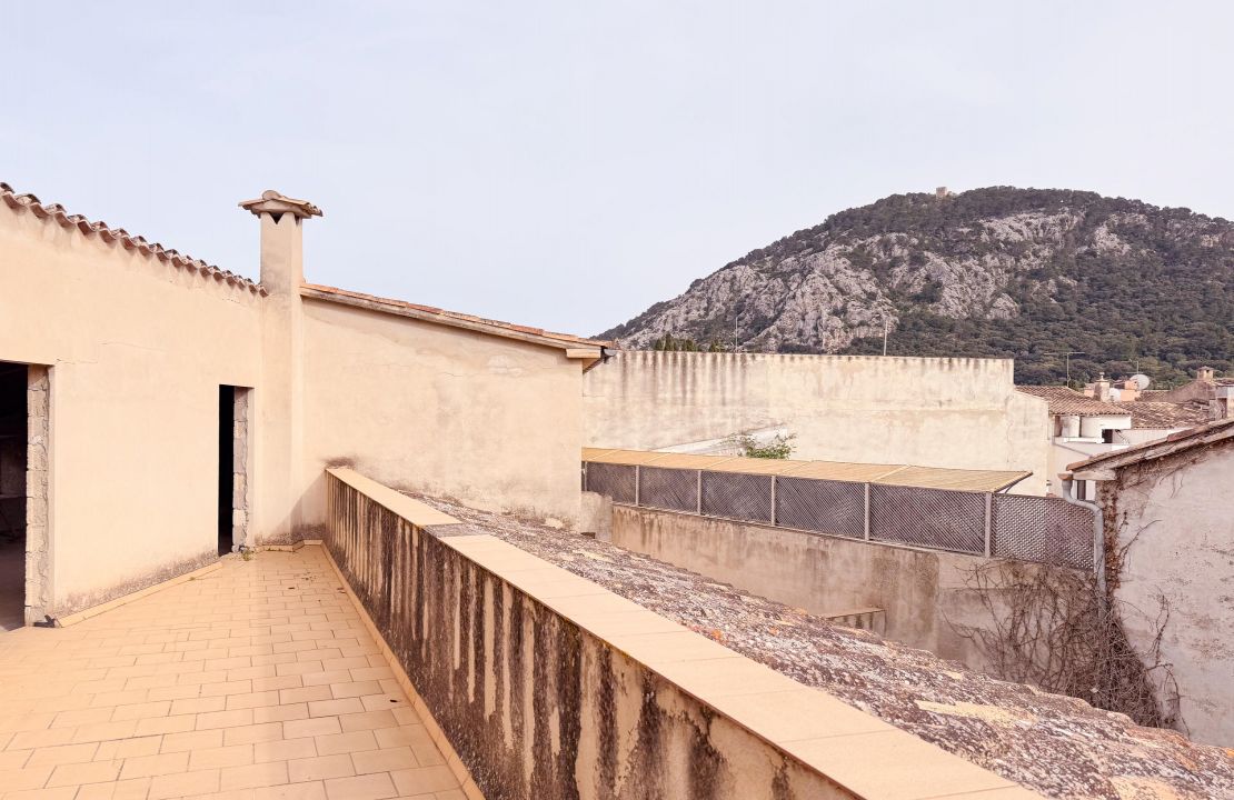Casa señorial histórica en Pollensa con jardín, garaje y terrazas – Proyecto de renovación