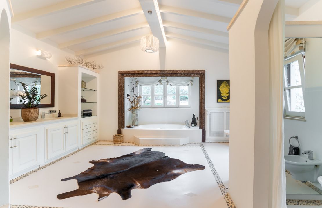 Country house for sale, Selva - Mallorca with private swimming pool