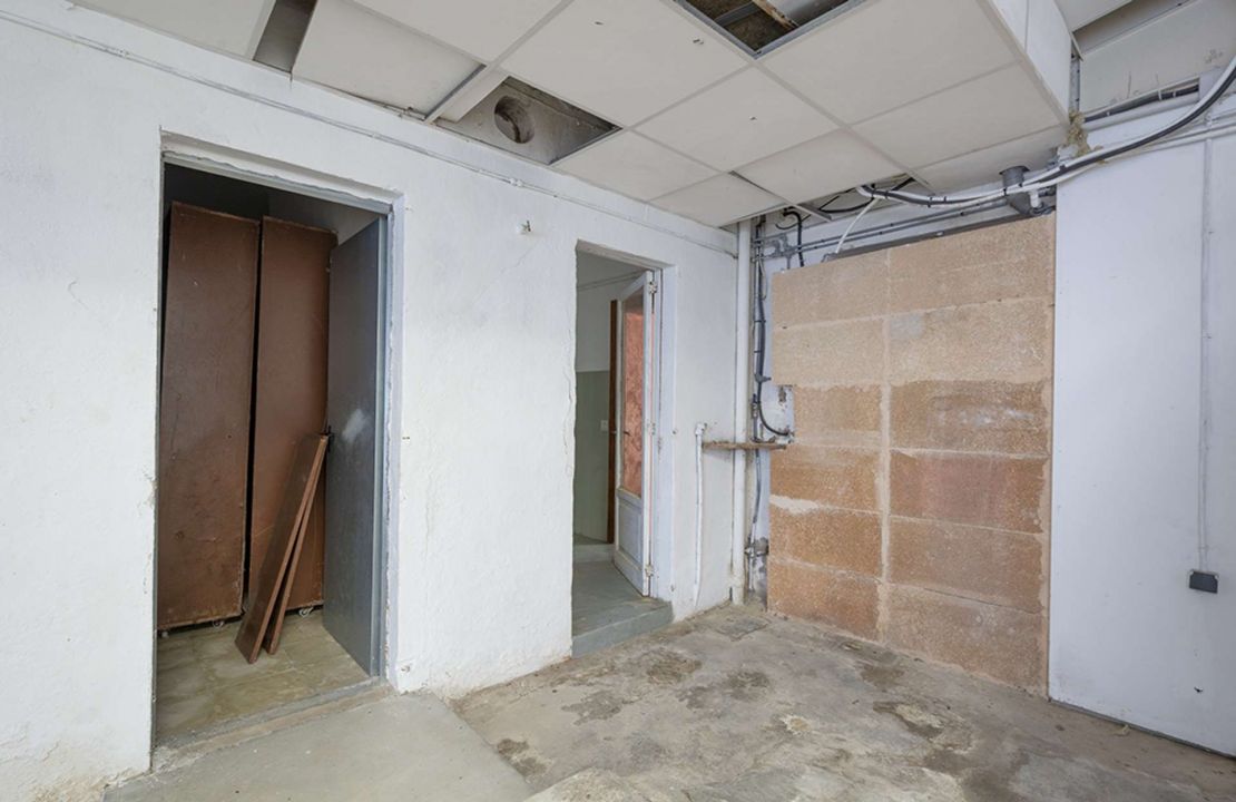 Geschäftslokal und einer Wohnung zu verkaufen in Puerto Pollensa Mallorca