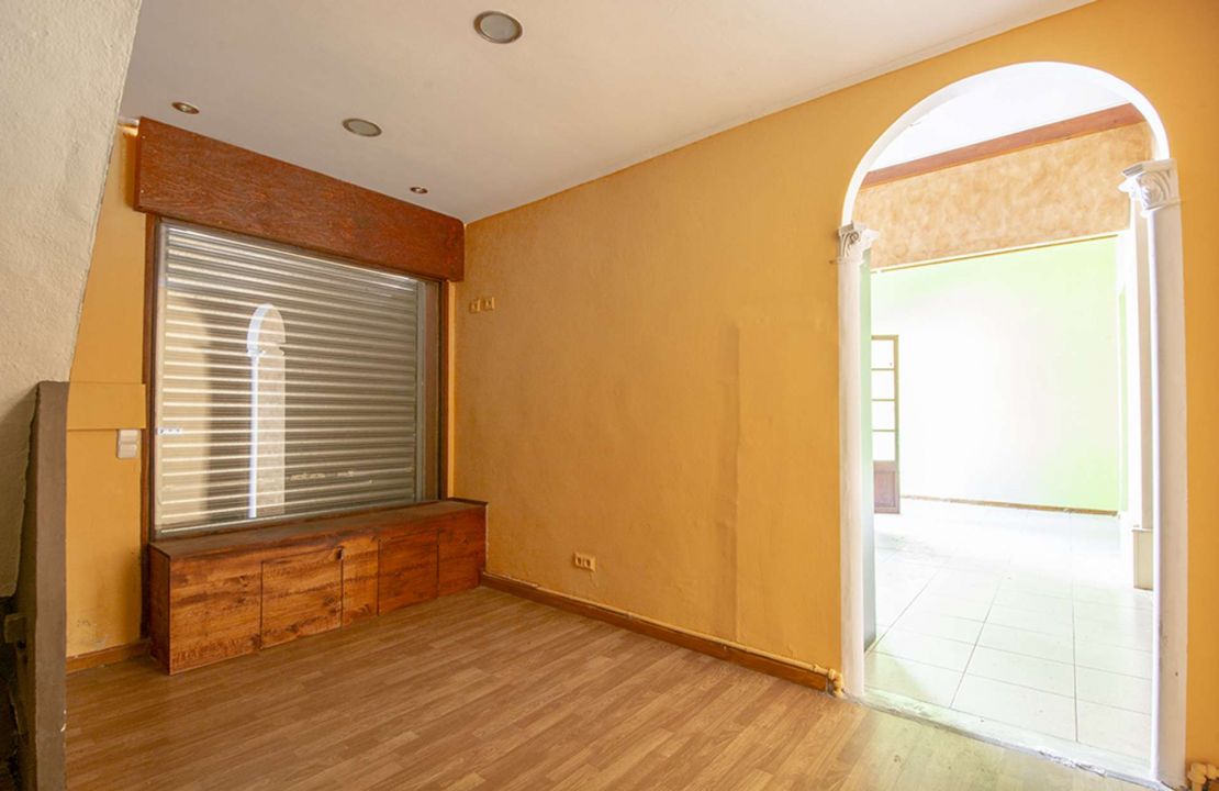 Geschäftslokal und einer Wohnung zu verkaufen in Puerto Pollensa Mallorca