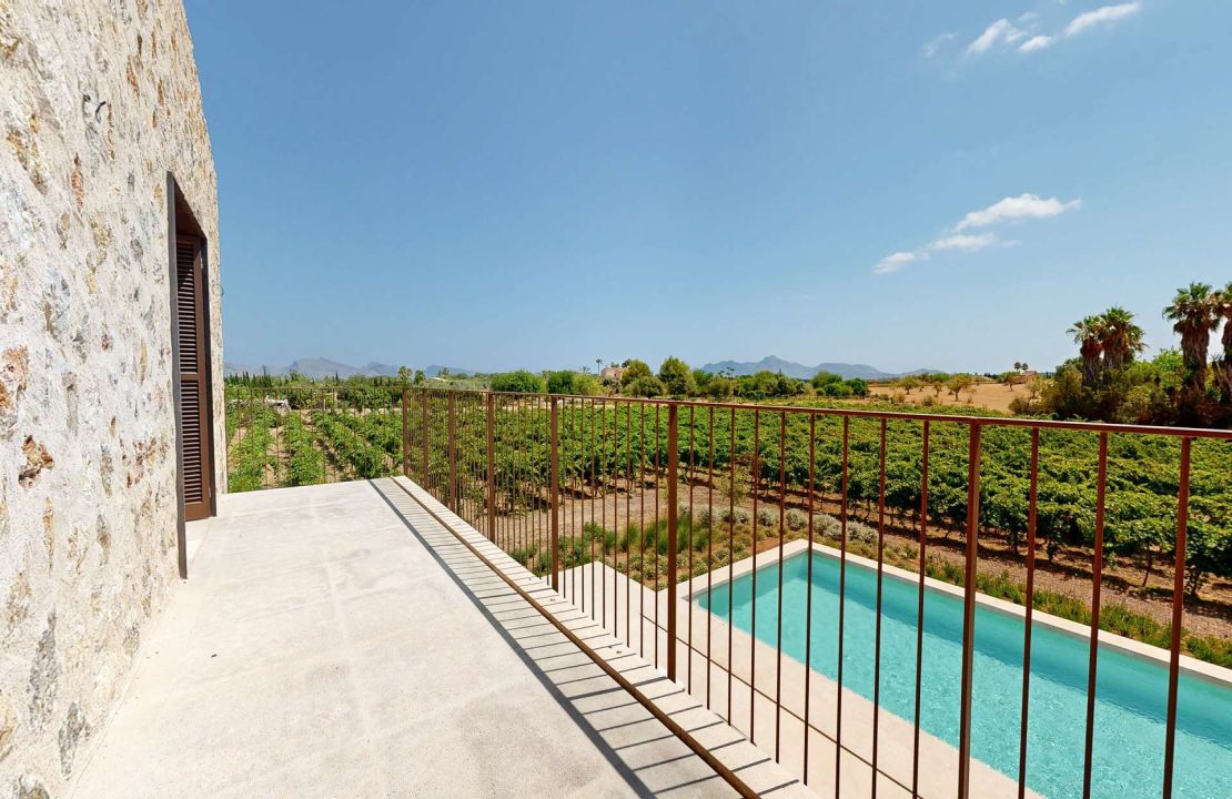 Impresionante finca de nueva construcción con viñedo en venta en Alcudia