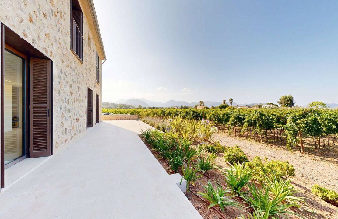 Impresionante finca de nueva construcción con viñedo en venta en Alcudia