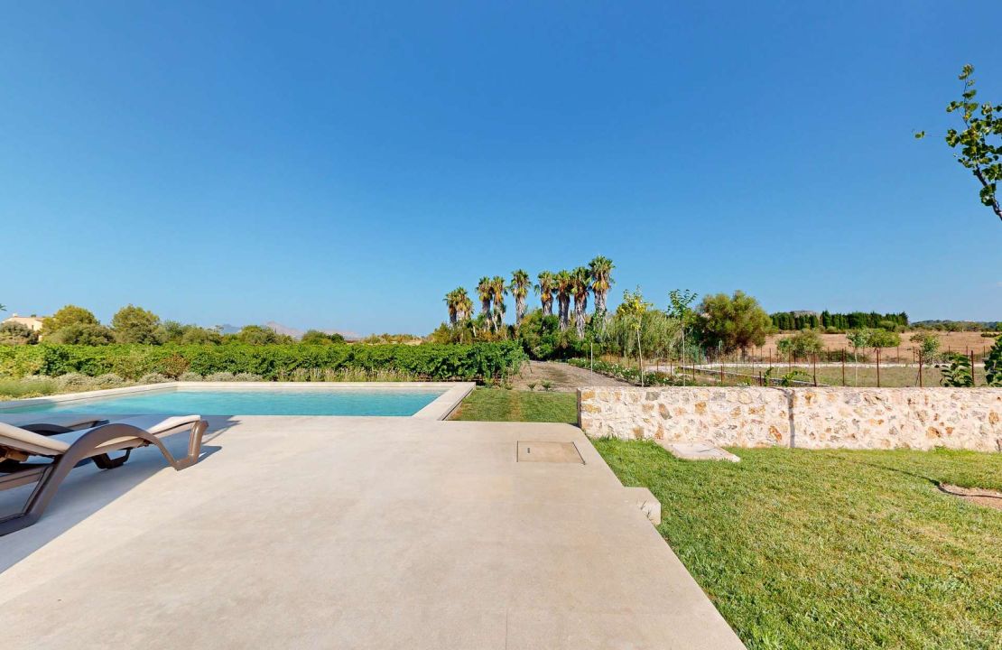 Impresionante finca de nueva construcción con viñedo en venta en Alcudia