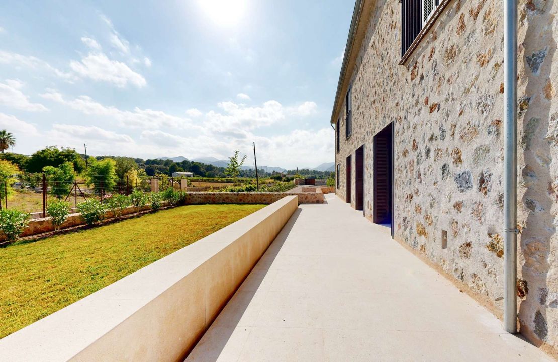 Impresionante finca de nueva construcción con viñedo en venta en Alcudia