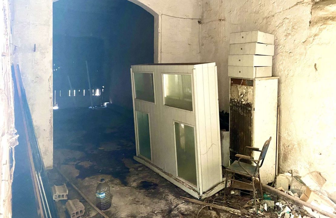 Oportunidad de inversión - Casa señorial en el centro histórico de Sa Pobla en venta con un edificio comercial, un adosado y dos apartamentos