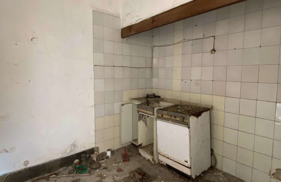 Oportunidad de inversión - Casa señorial en el centro histórico de Sa Pobla en venta con un edificio comercial, un adosado y dos apartamentos