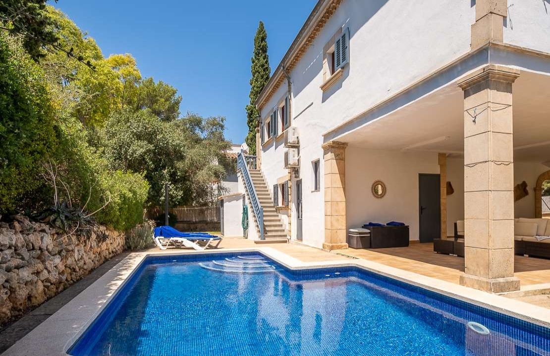 Bonaire Alcudia villa with holiday rental license and pool for sale