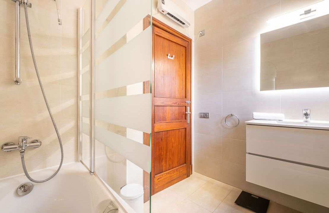 Bonaire Alcudia villa with holiday rental license and pool for sale