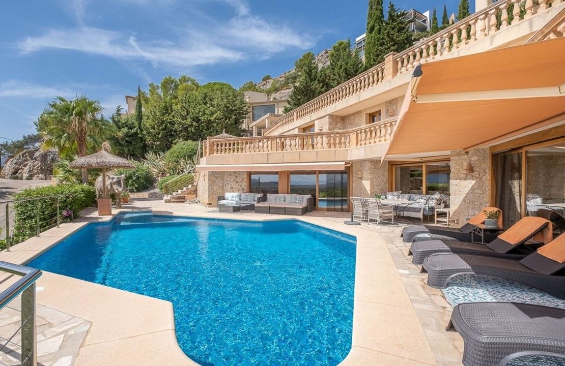 Einzigartige Villa in der exklusiven Gegend von La Font, Pollensa mit herrlichem Blick über das Tal!