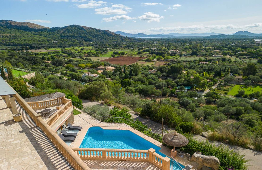 Einzigartige Villa in der exklusiven Gegend von La Font, Pollensa mit herrlichem Blick über das Tal!