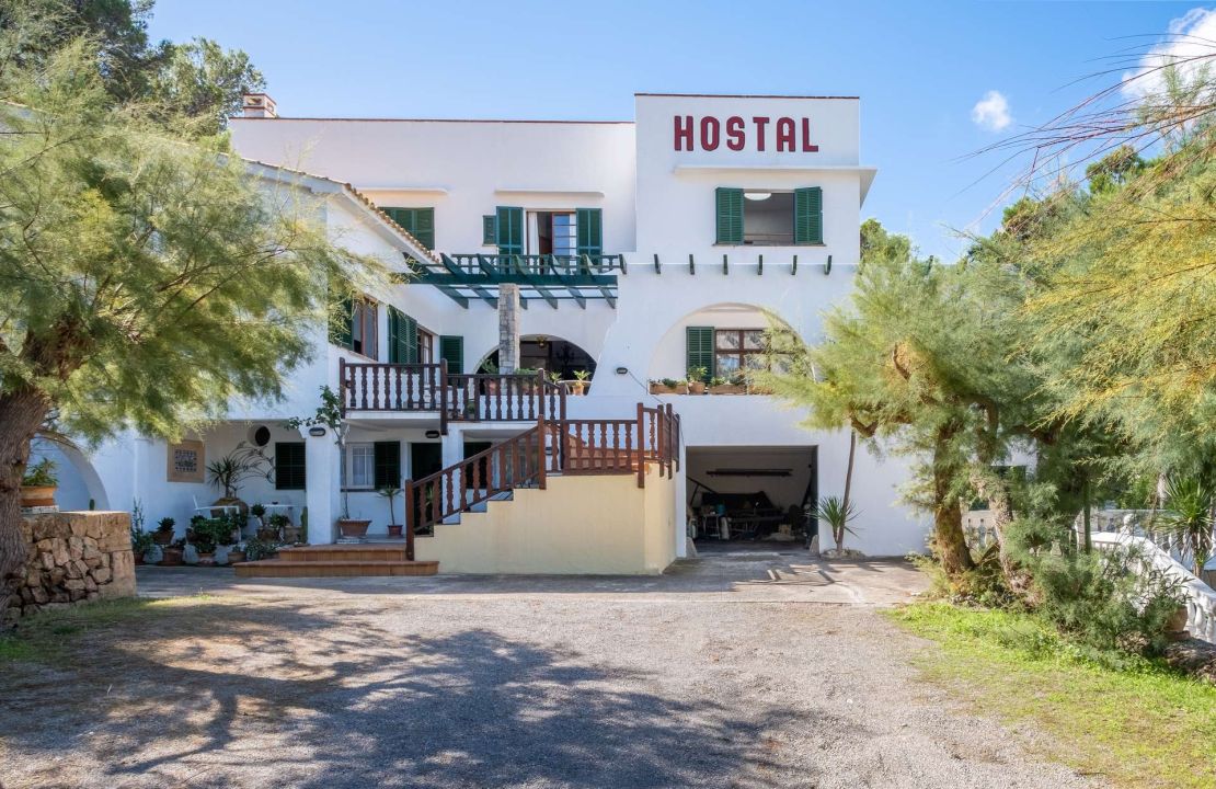 Hostal for Sale, Cala Sant Vicente, Mallorca, Near the Beach, Sea View