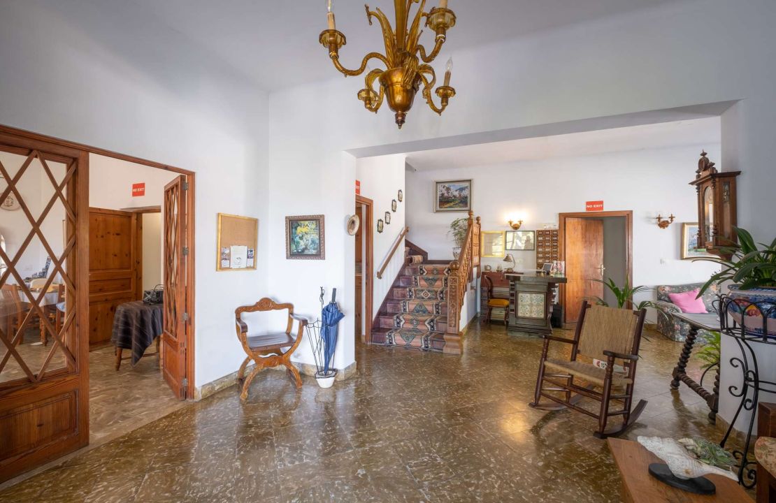 Hostal for Sale, Cala Sant Vicente, Mallorca, Near the Beach, Sea View