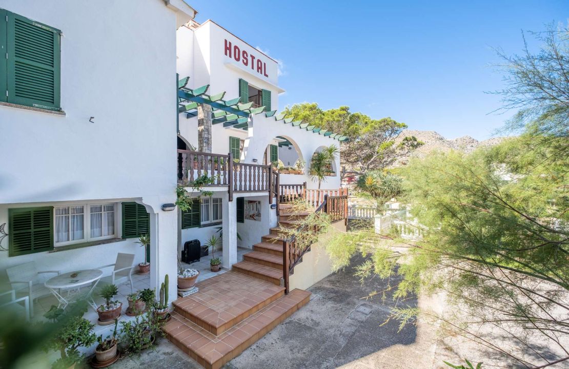Hostal for Sale, Cala Sant Vicente, Mallorca, Near the Beach, Sea View