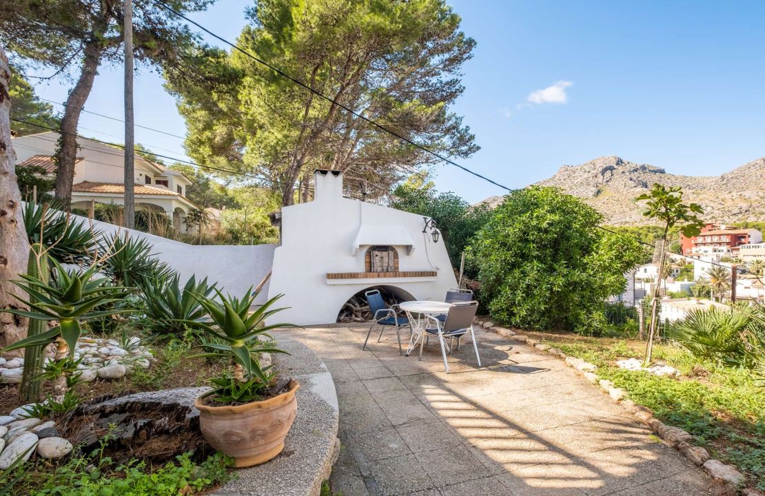 Hostal for Sale, Cala Sant Vicente, Mallorca, Near the Beach, Sea View