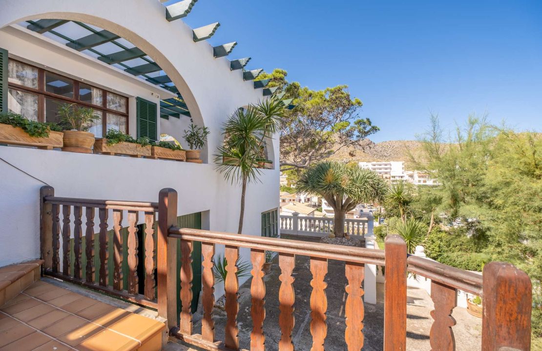 Hostal for Sale, Cala Sant Vicente, Mallorca, Near the Beach, Sea View