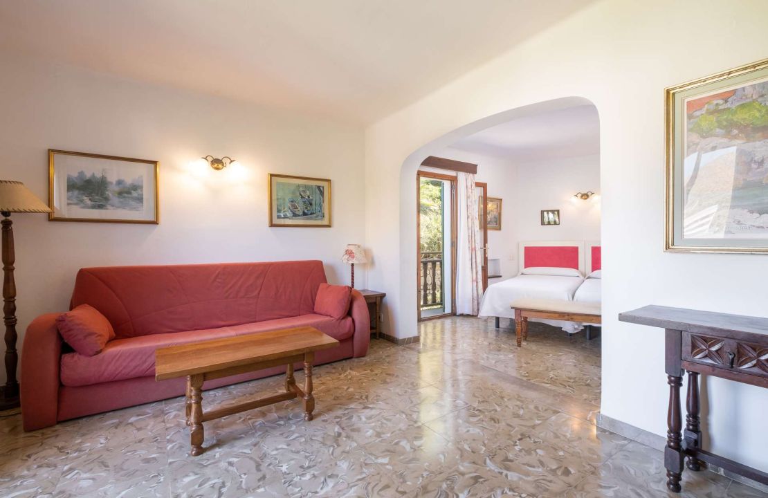 Hostal for Sale, Cala Sant Vicente, Mallorca, Near the Beach, Sea View