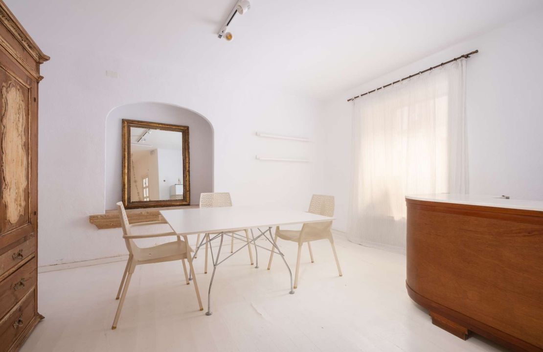 Impressive townhouse in Mallorca Pollensa with views for sale
