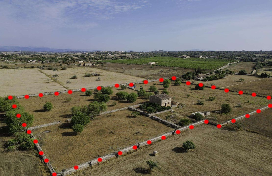 Traditional style finca for sale - fantastic opportunity to create your dream home!