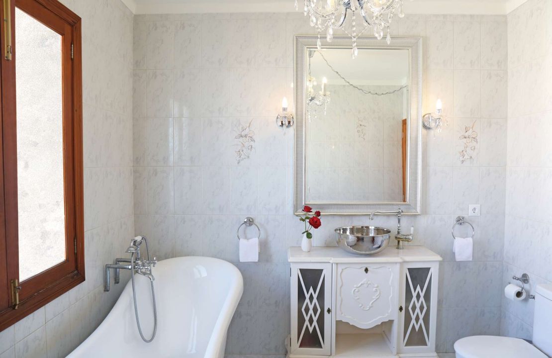 House in Son Serra de Marina, sea views and holiday rental license.